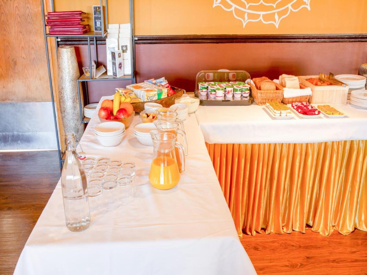 Mehfil Hotel Hillingdon Eksteriør billede